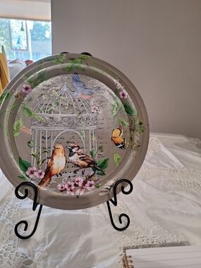 Bird & Floral Accent Plate in Taupe by